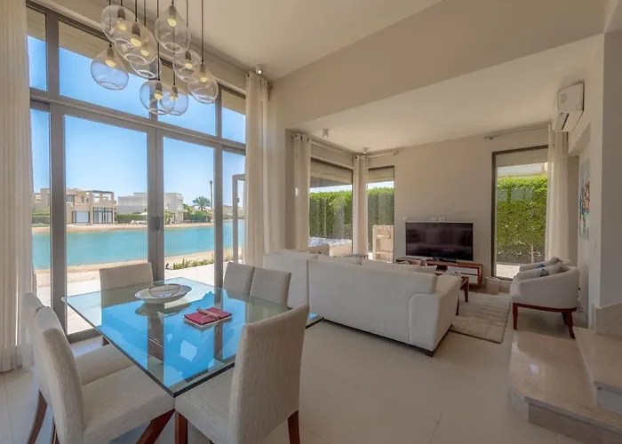 The Lake View Villa 4Br At Tawila El Gouna